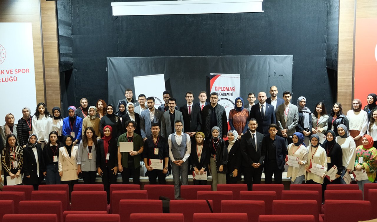 Gençliğin Yükselişi Gençlik Derneği’nin Diplomasi Akademisi Projesi tamamlandı