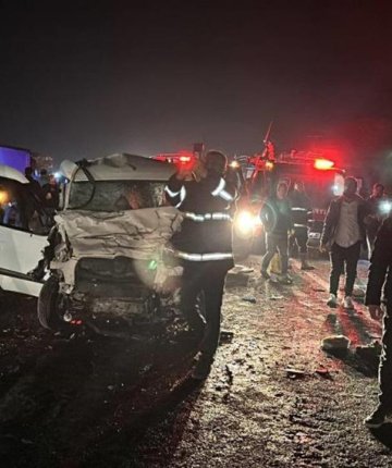 Feci trafik kazası: 3 ölü 6 yaralı