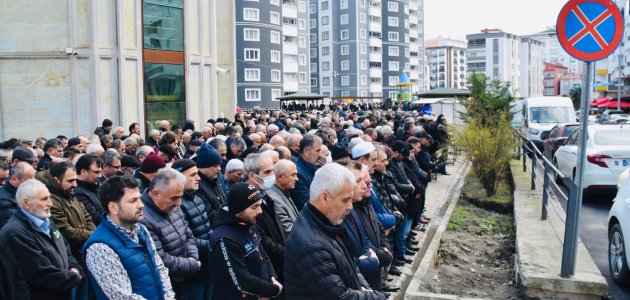  Trabzonspor’un eski yöneticisi son yolculuğuna uğurlandı