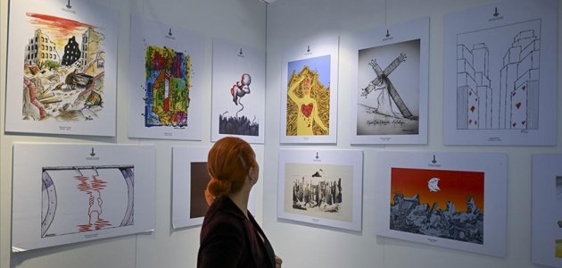  Enkazdan kurtardıkları eserleriyle sanat fuarına katıldılar