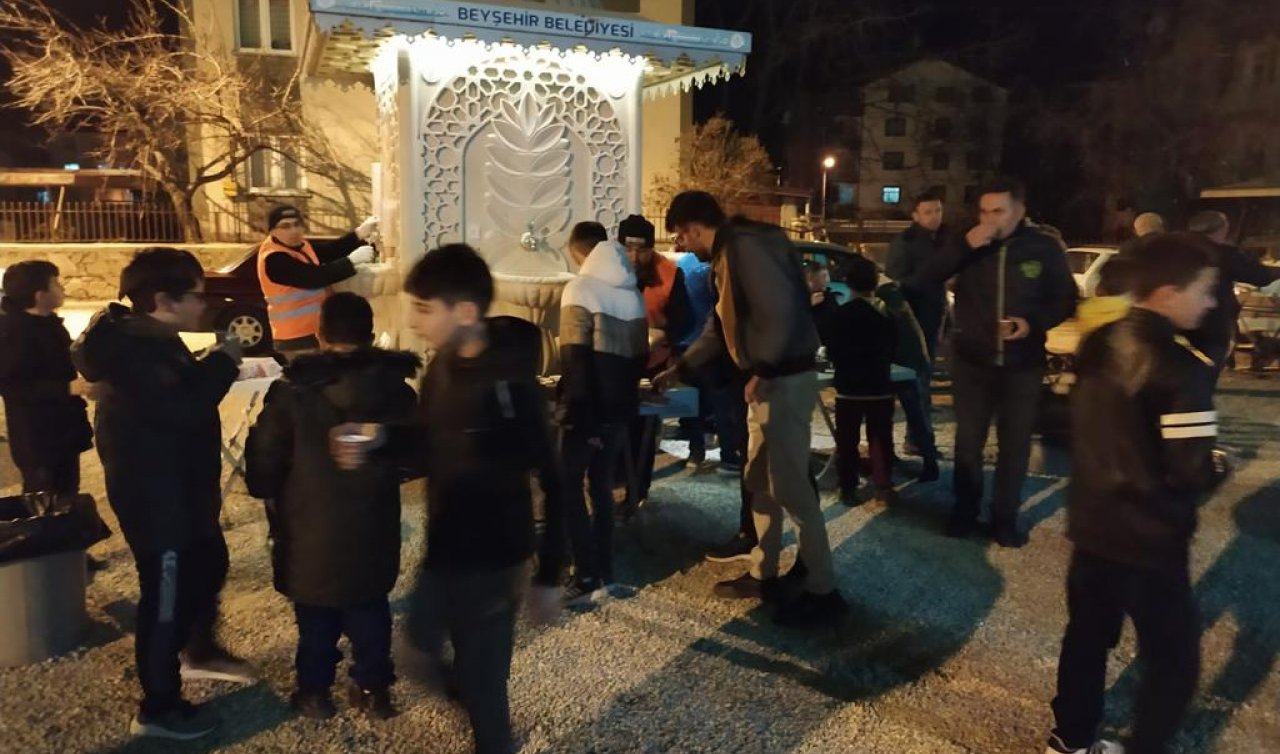 Beyşehir’de vatandaşlara ramazan şerbeti ikramı