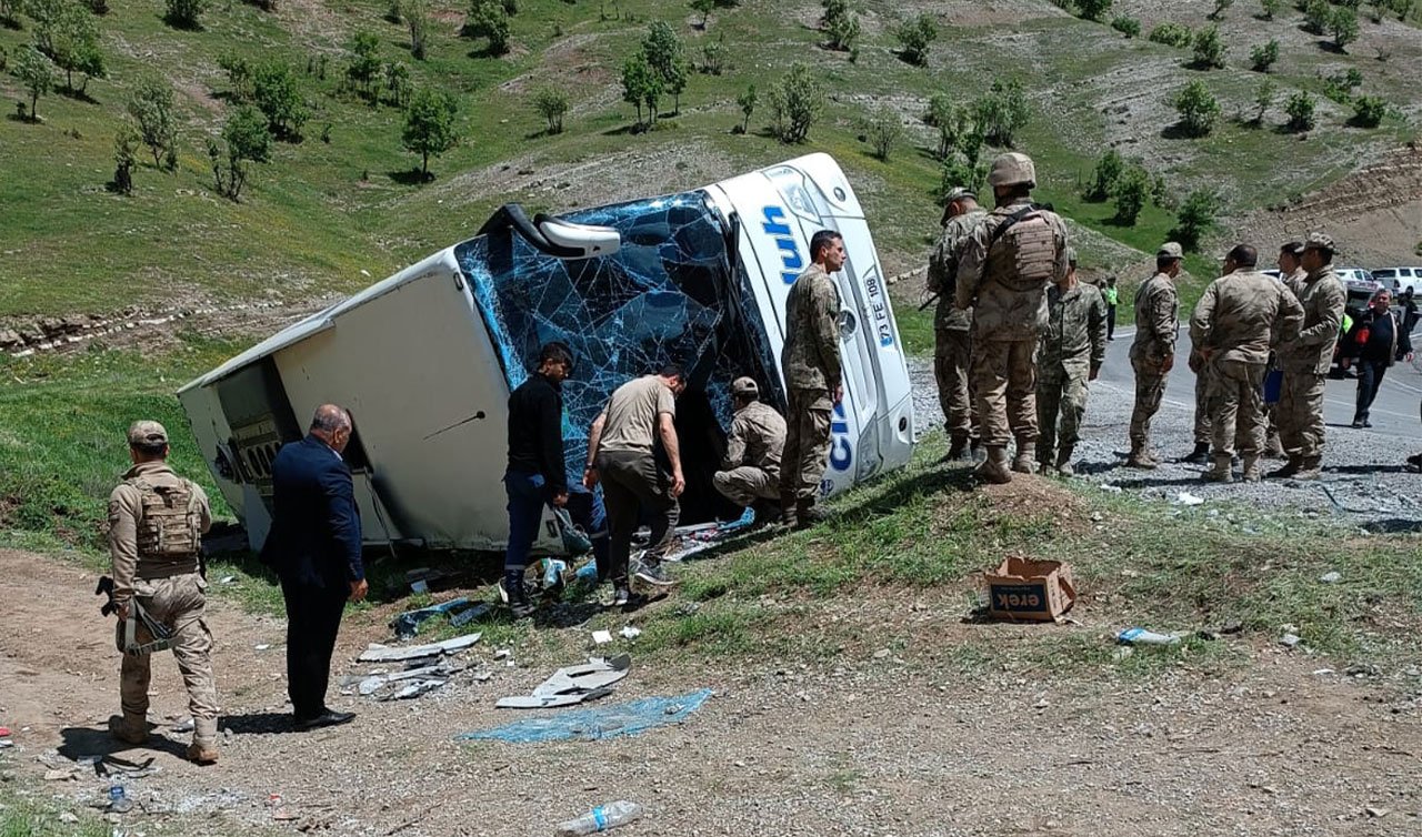  Askeri personeli taşıyan araç kaza yaptı! 2 askerimiz şehit oldu