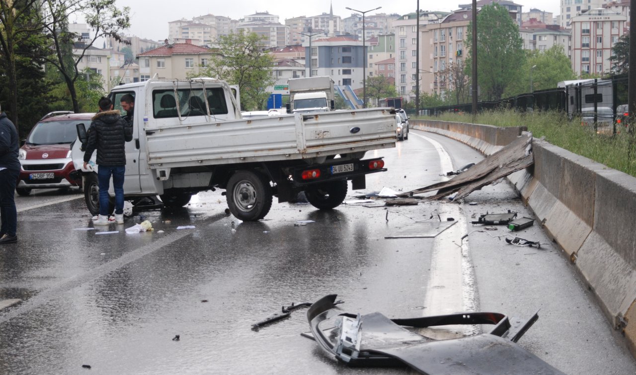  Kamyonet bariyerlere çarptı: Sürücü yaralandı