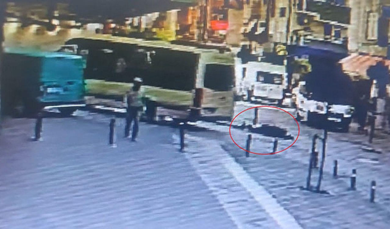  Kapısı açık olan minibüsten aşağı düştüler: 3 yaralı