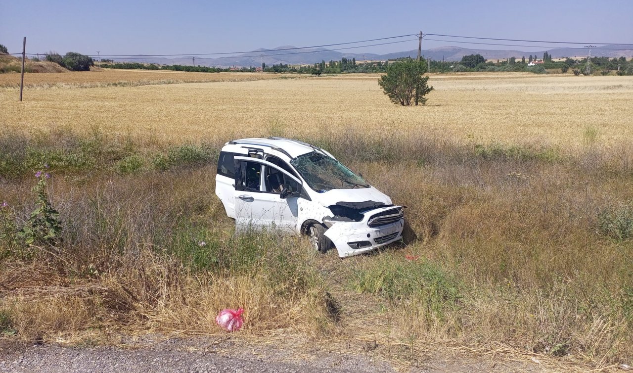  Konya’da otomobil devrildi: 4 kişi yaralandı 