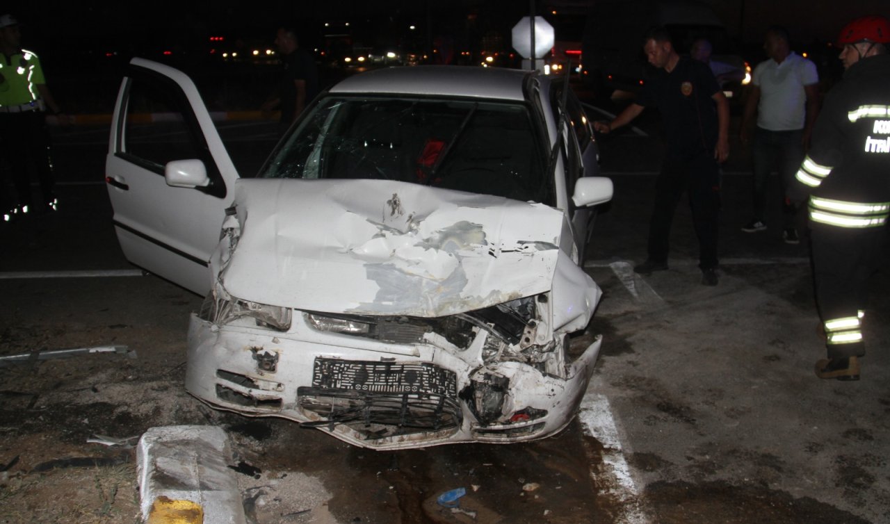  Konya’da iki otomobilin çarpışmasıyla 1’i çocuk 4 kişi yaralandı