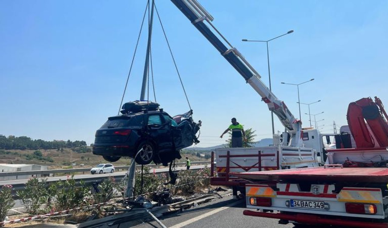  Lastiği patlayan tırın cipe çarpması sonucu 2 kişi öldü