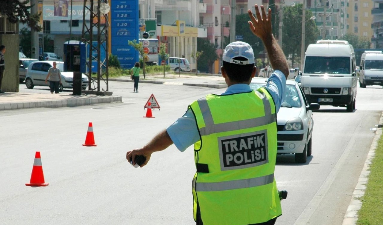  Sürücülerin cüzdanları yanacak! Bunu yapmadan trafiğe çıkana büyük ceza geliyor