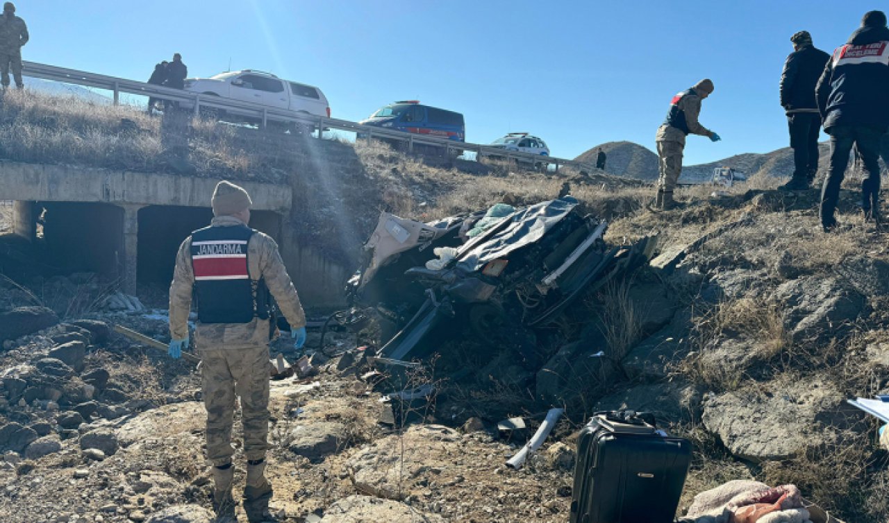  Erzurum’da feci kaza: 3 ölü