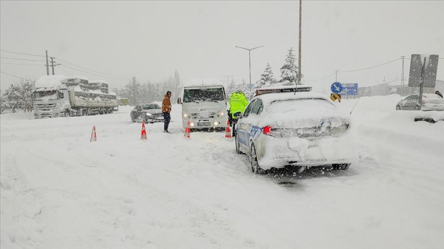 SON DAKİKA HAVA DURUMU | Tarih verildi! Konya'nın 5 ilçesine kar geliyor:  Saatlerce sürecek!