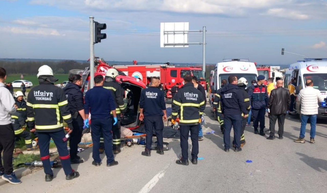  Tır ile minibüs çarpıştı: 5 ölü 10 yaralı