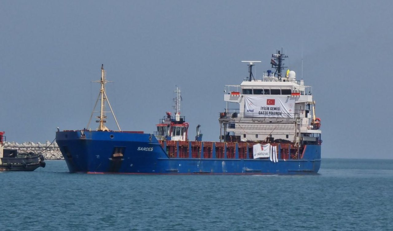  Türkiye’nin Gazze için hazırladığı 8’inci yardım gemisi El-Ariş limanına ulaştı