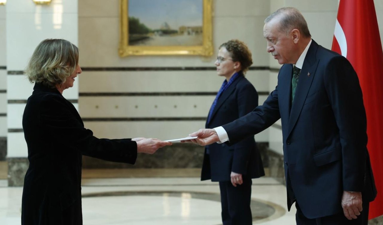  Büyükelçilerden Cumhurbaşkanı Erdoğan’a güven mektubu