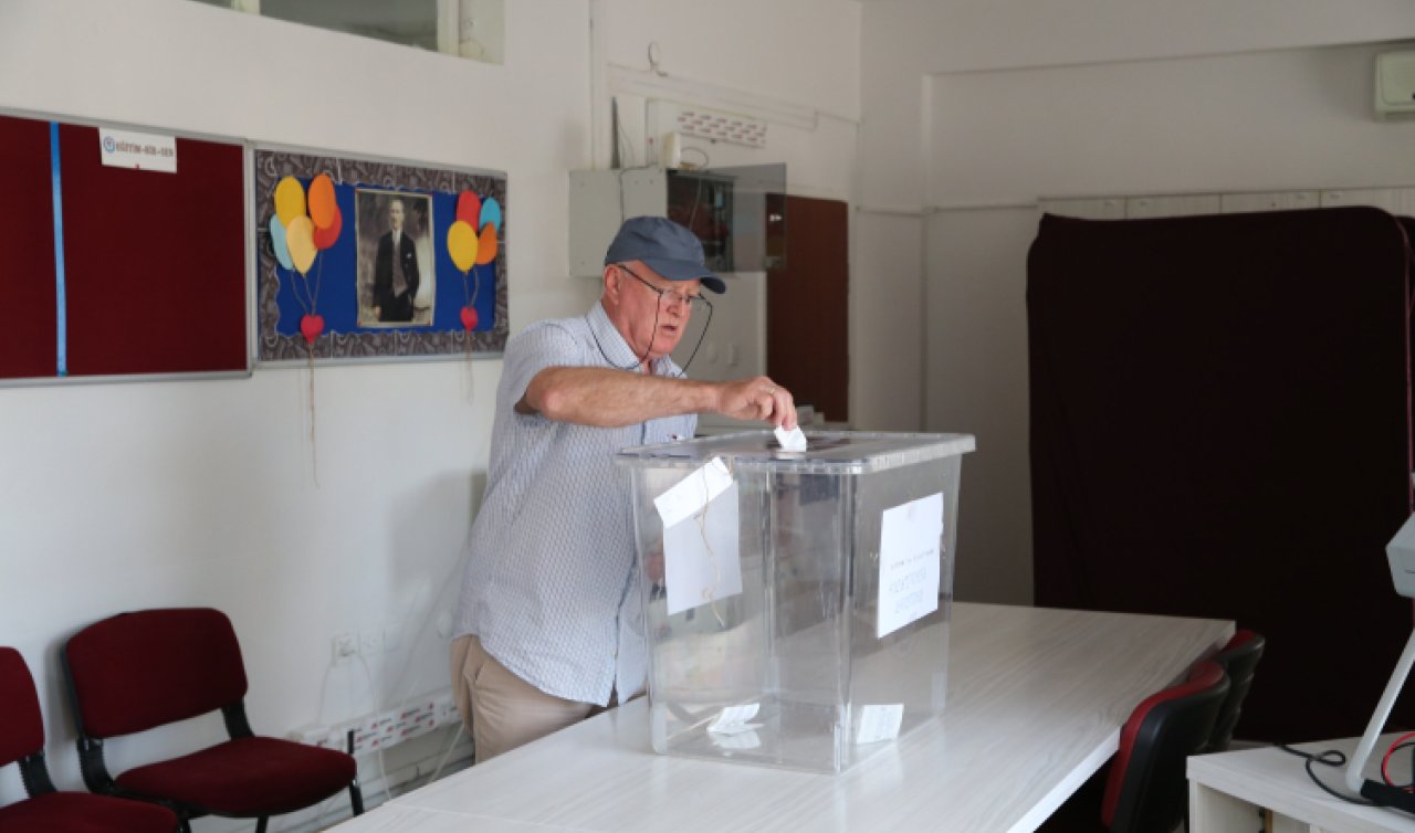  Trakya’da yaşayan çifte vatandaşlar Bulgaristan’daki seçimler için oy kullanmaya başladı