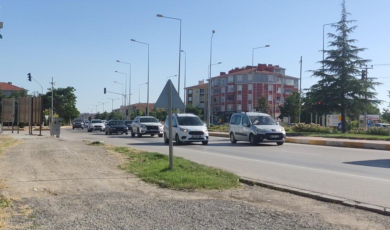  Tatilciler dönüş yolunda! Konya-Ankara kara yolunda trafik yoğunluğu oluştu