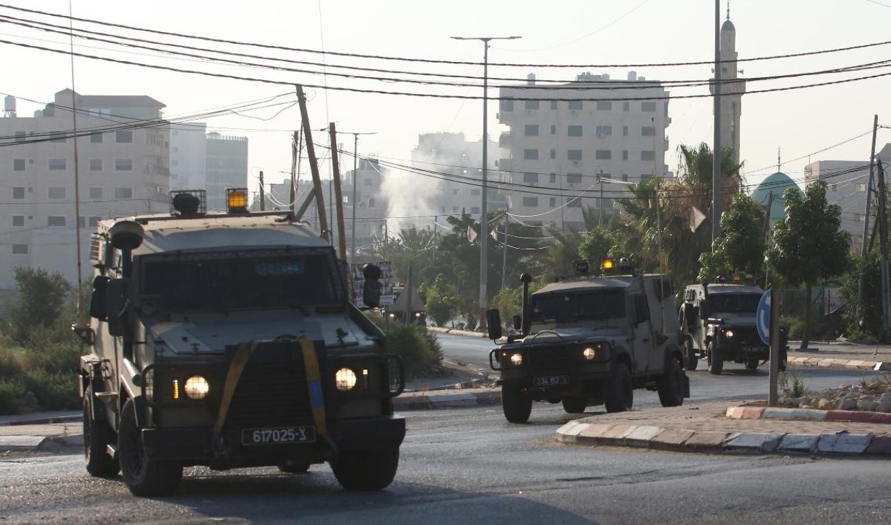 İsrail güçleri işgal altındaki Batı Şeria’da 15 Filistinliyi gözaltına aldı