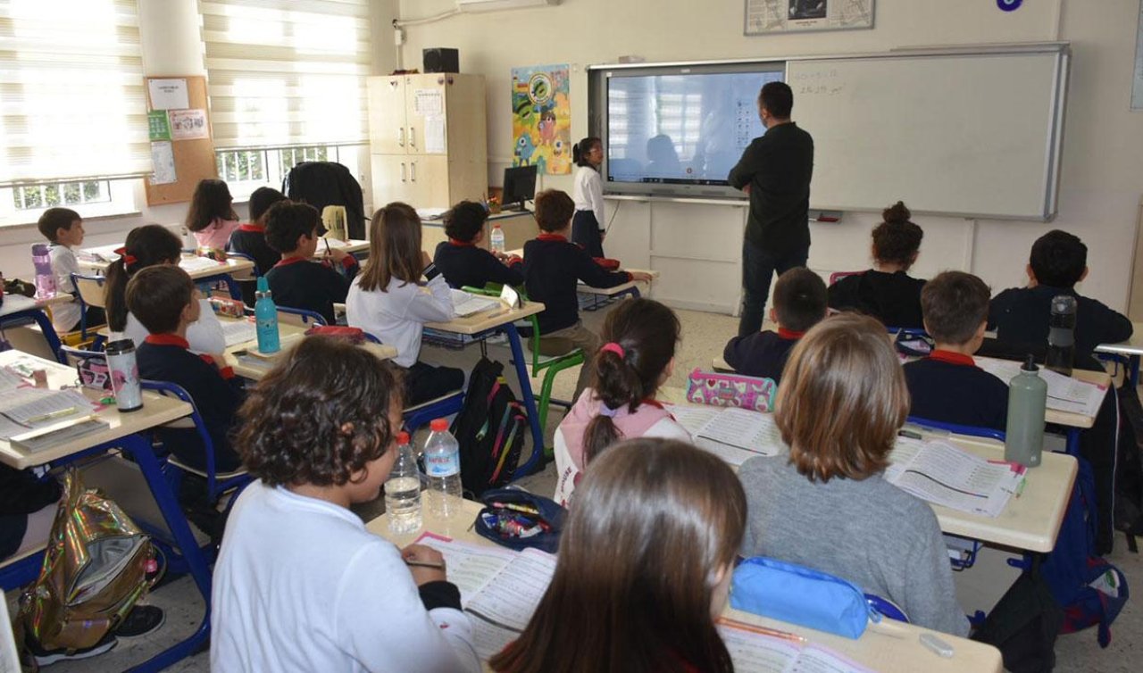 Yeni eğitim dönemi “Çanakkale’den Gazze’ye Bağımsızlık Ruhu ve Vatan Sevgisi’’ dersiyle başlayacak