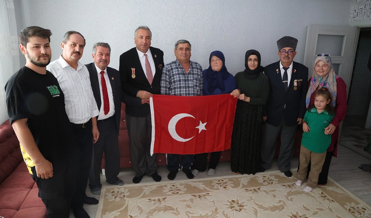  Konya Büyükşehir Şehit ve Gazi yakınlarını düzenli ziyaret ederek gönüllere giriyor