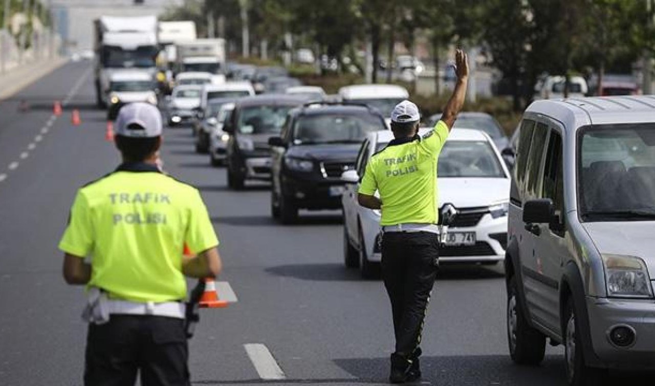 Trafik denetimlerinde 466 bin 170 araç ve sürücüye işlem uygulandı