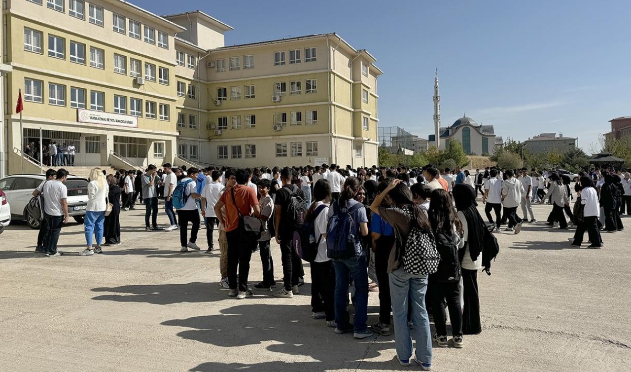  Okulların ders giriş-çıkış saatlerinde düzenleme yapıldı