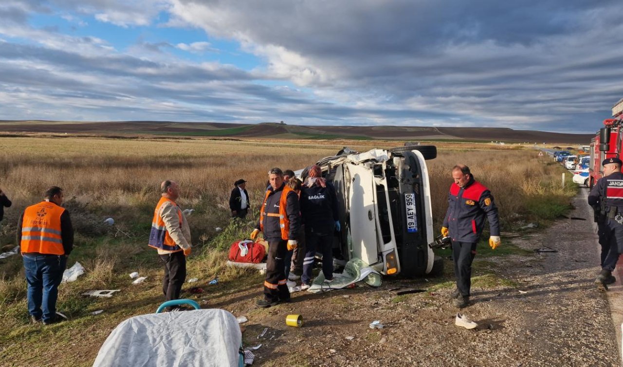  Minibüsle tanker çarpıştı: 1 ölü 18 yaralı