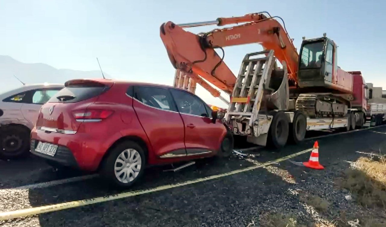 Zincirleme kazada karakol komutanı hayatını kaybetti; 15 kişi yaralandı