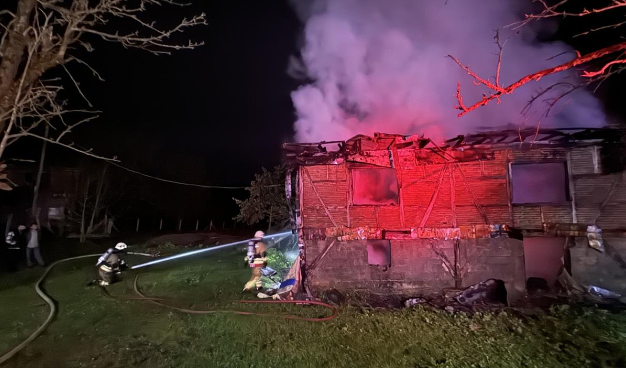 Düzce’de iki katlı evde yangın