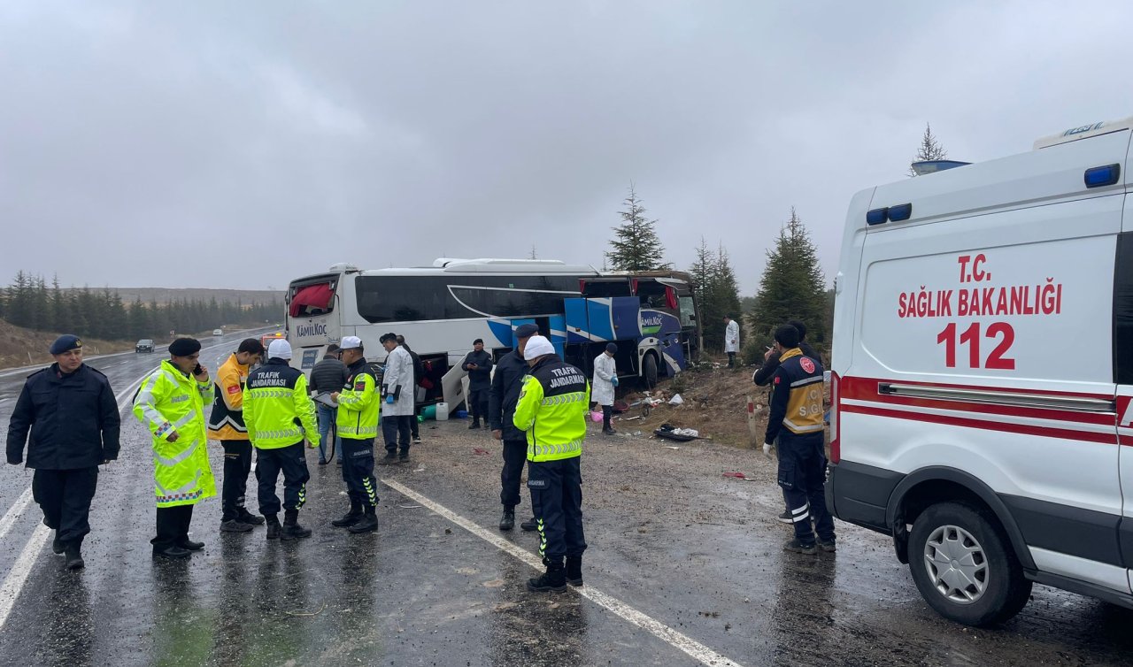 Yolcu otobüsü devrildi: 1 ölü 30 yaralı