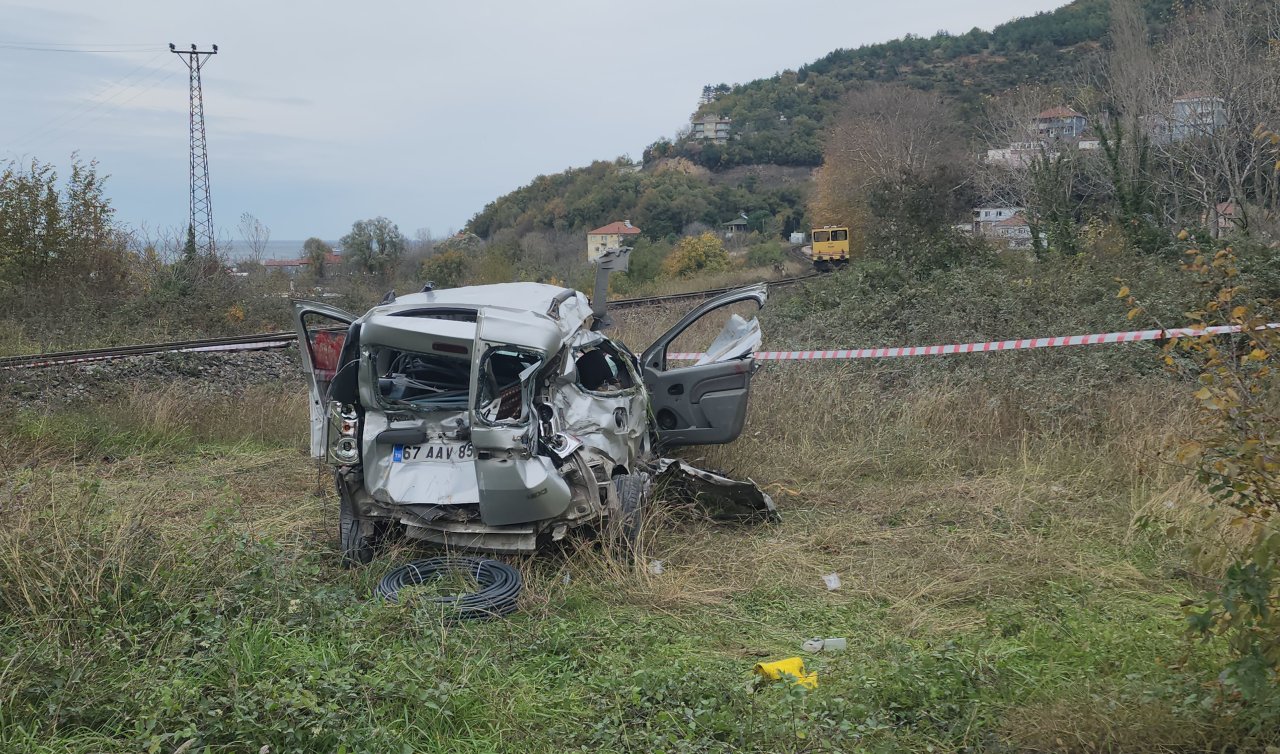 Hemzemin geçitteki otomobile lokomotif çarptı; 1’i çocuk 2 yaralı