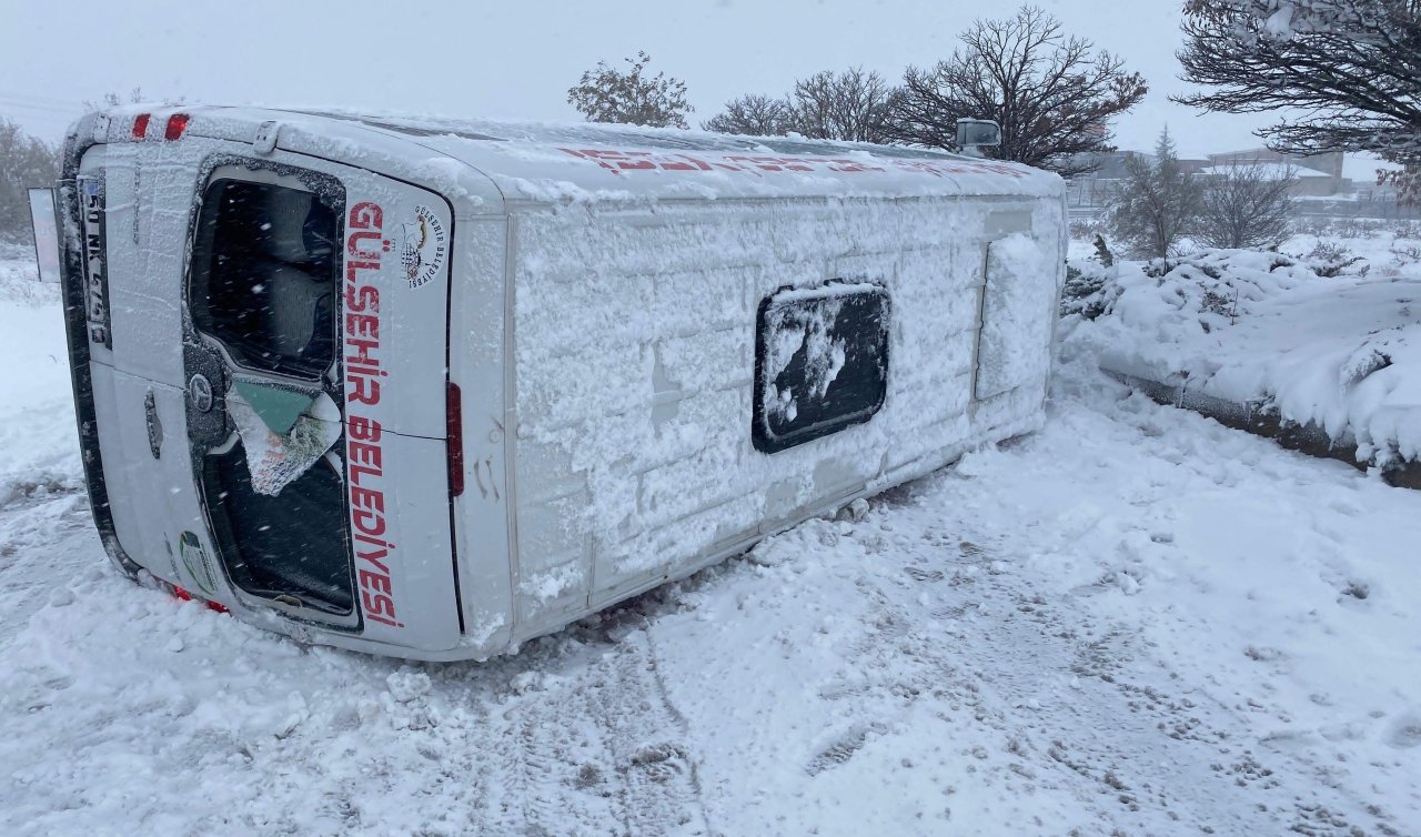 Nevşehir-Aksaray kara yolu kar nedeniyle ulaşıma kapandı