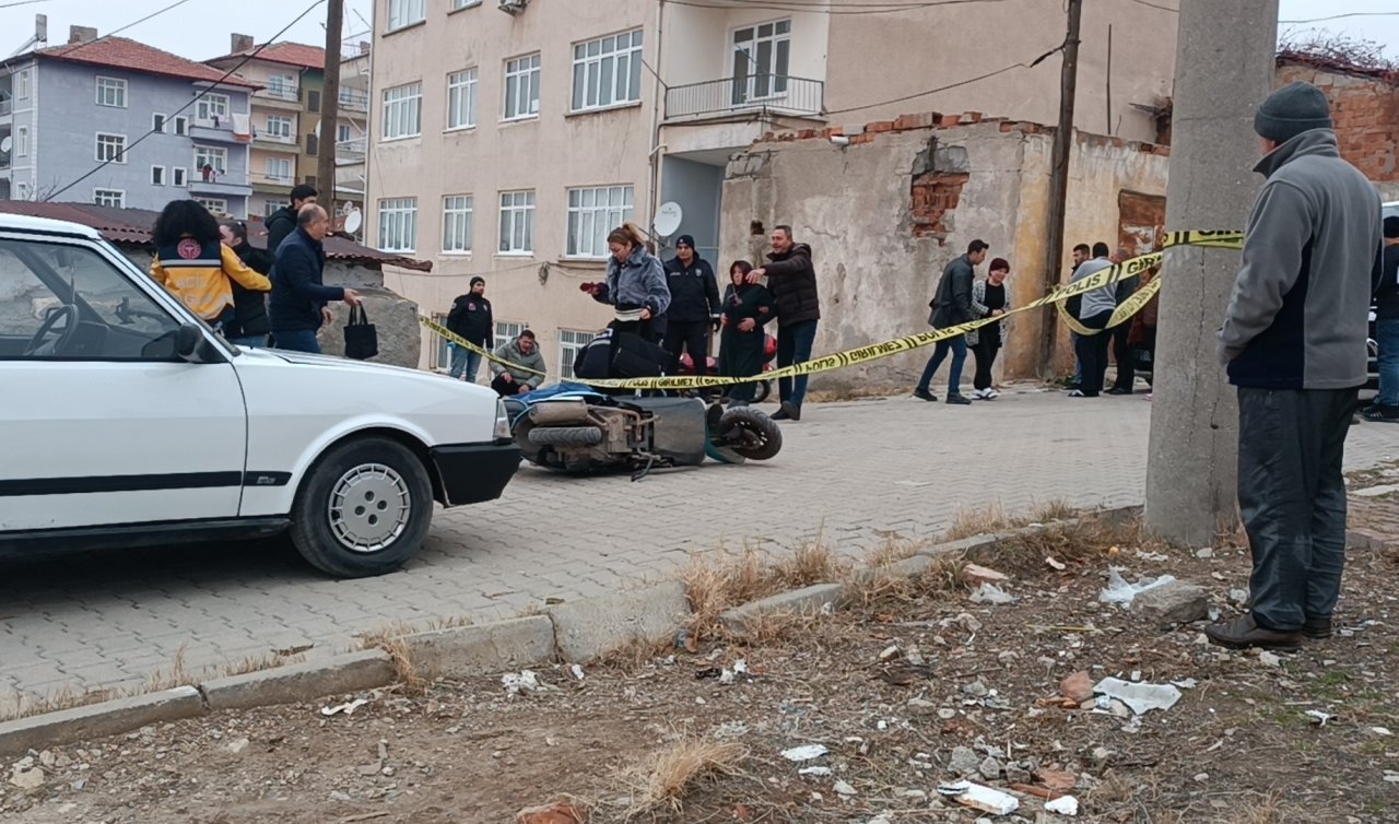 Annesiyle gönül ilişkisi olduğunu düşündüğü kişiyi tabancayla öldürdü