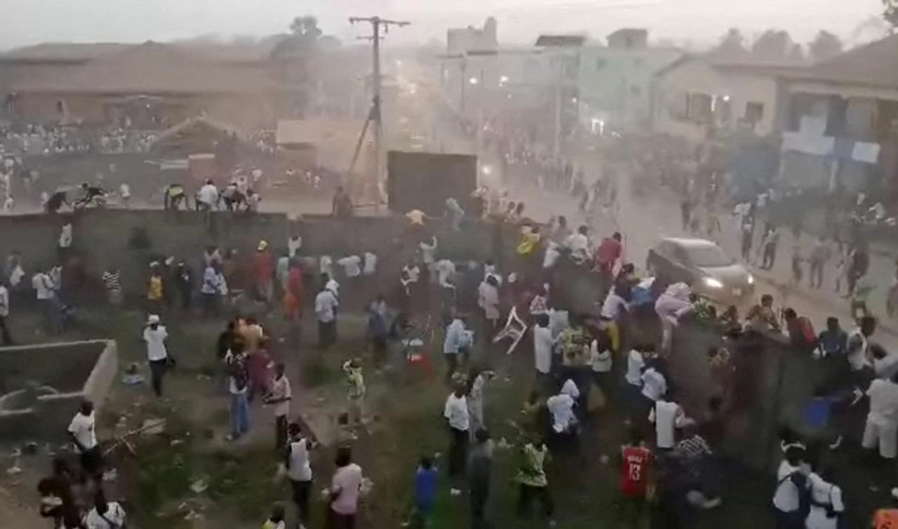 Gine’de stadyum faciası nedeniyle 3 gün ulusal yas ilan edildi