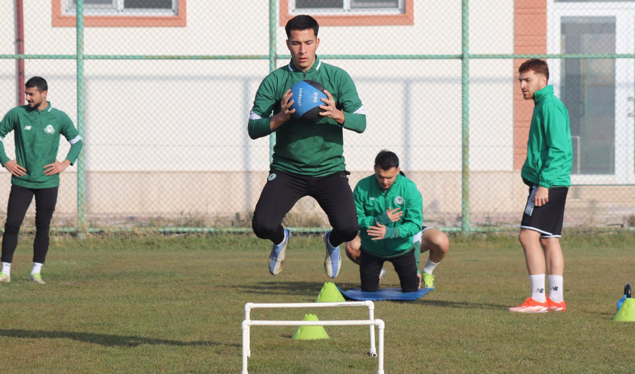 1922 Konyaspor lidere hazırlanıyor