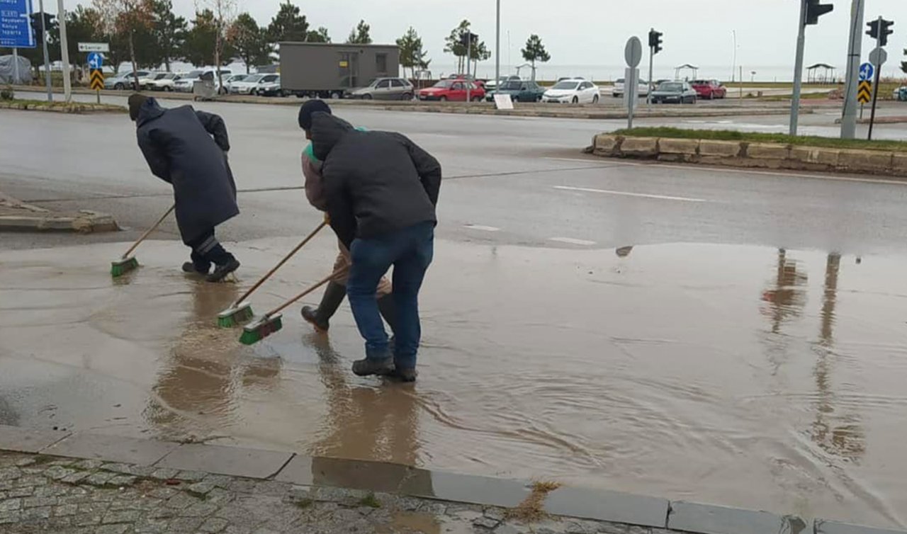 Konya’nın bu ilçesinde sağanak yağış etkili oldu! Ekipler sahada seferber oldu