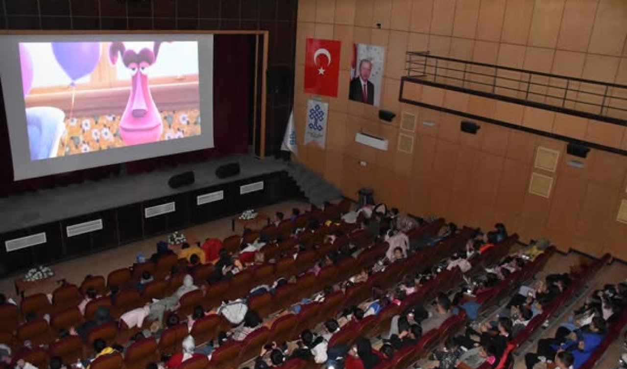 Konya’da sinema keyfi! “Çılgın Dostum Finnik’’ büyük ilgi gördü