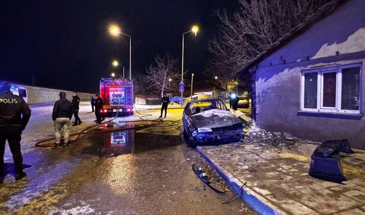 Yanan otomobildeki 4 kişi yaşamını yitirdi