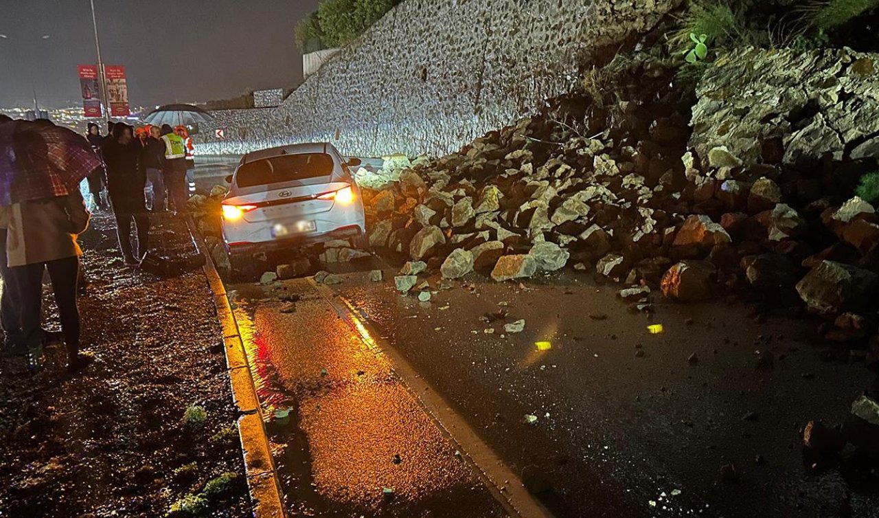 Bodrum’da sağanak: Çöken istinat duvarı karayolunu kapattı