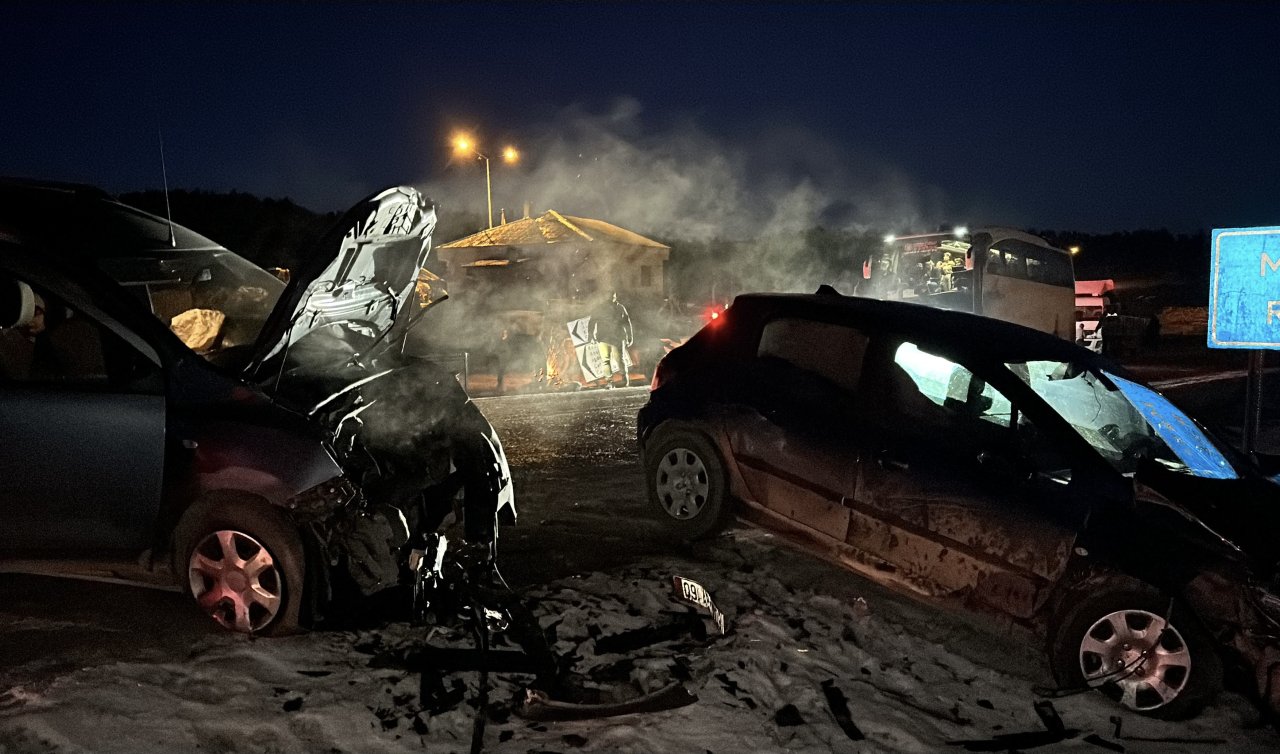 Hafif ticari araç ile otomobil çarpıştı: 6 yaralı