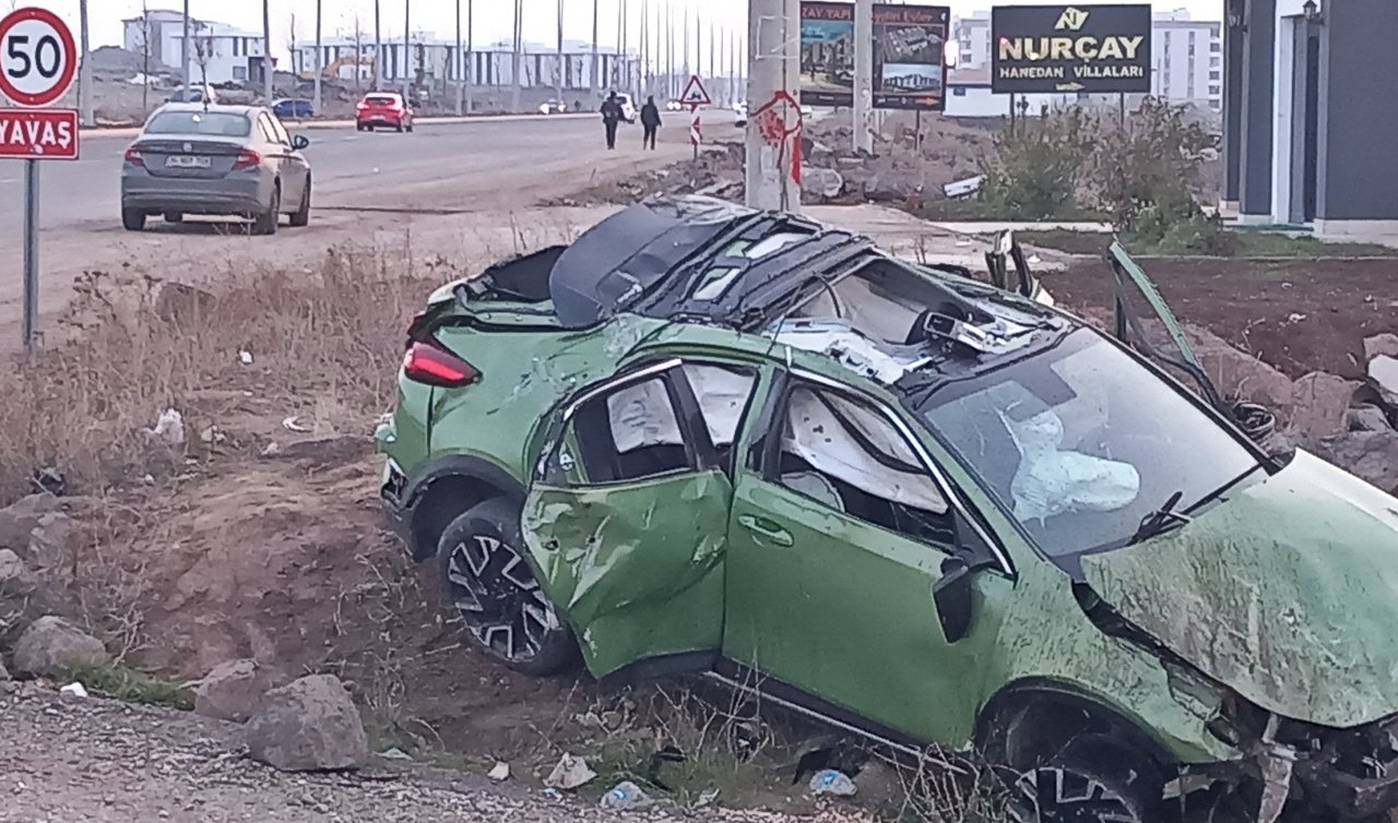 Toprak yığınına çarpıp takla atan otomobildeki 3 kişi yaralandı! 