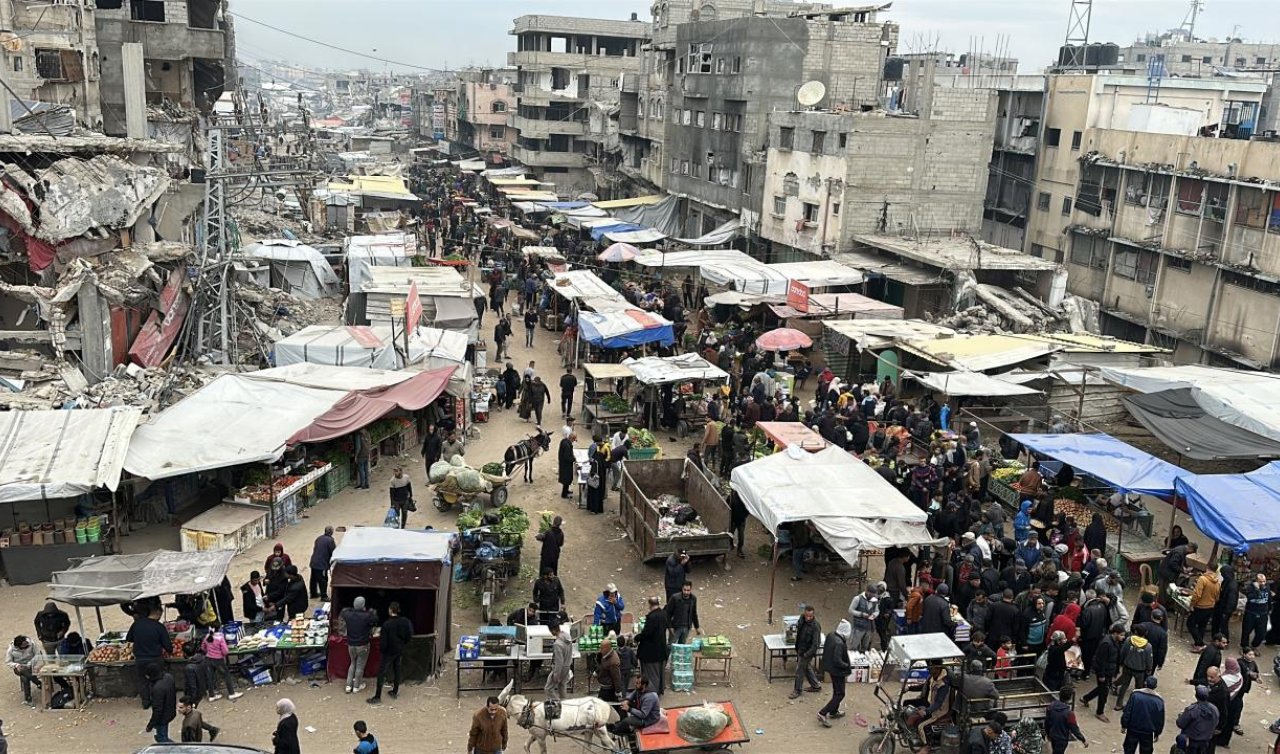  Gazze’deki pazarlar hareketlenmeye başladı