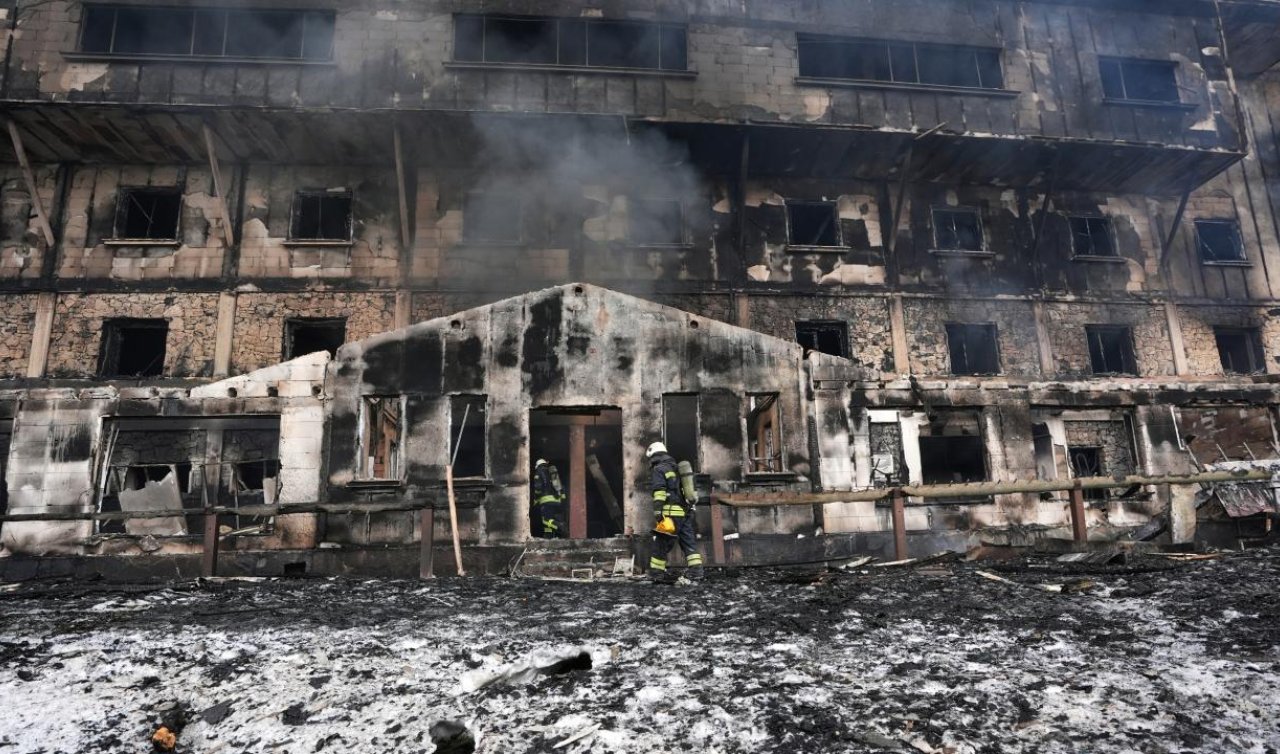 Otel yangınına ilişkin gözaltına alınan 8 zanlı adliyede