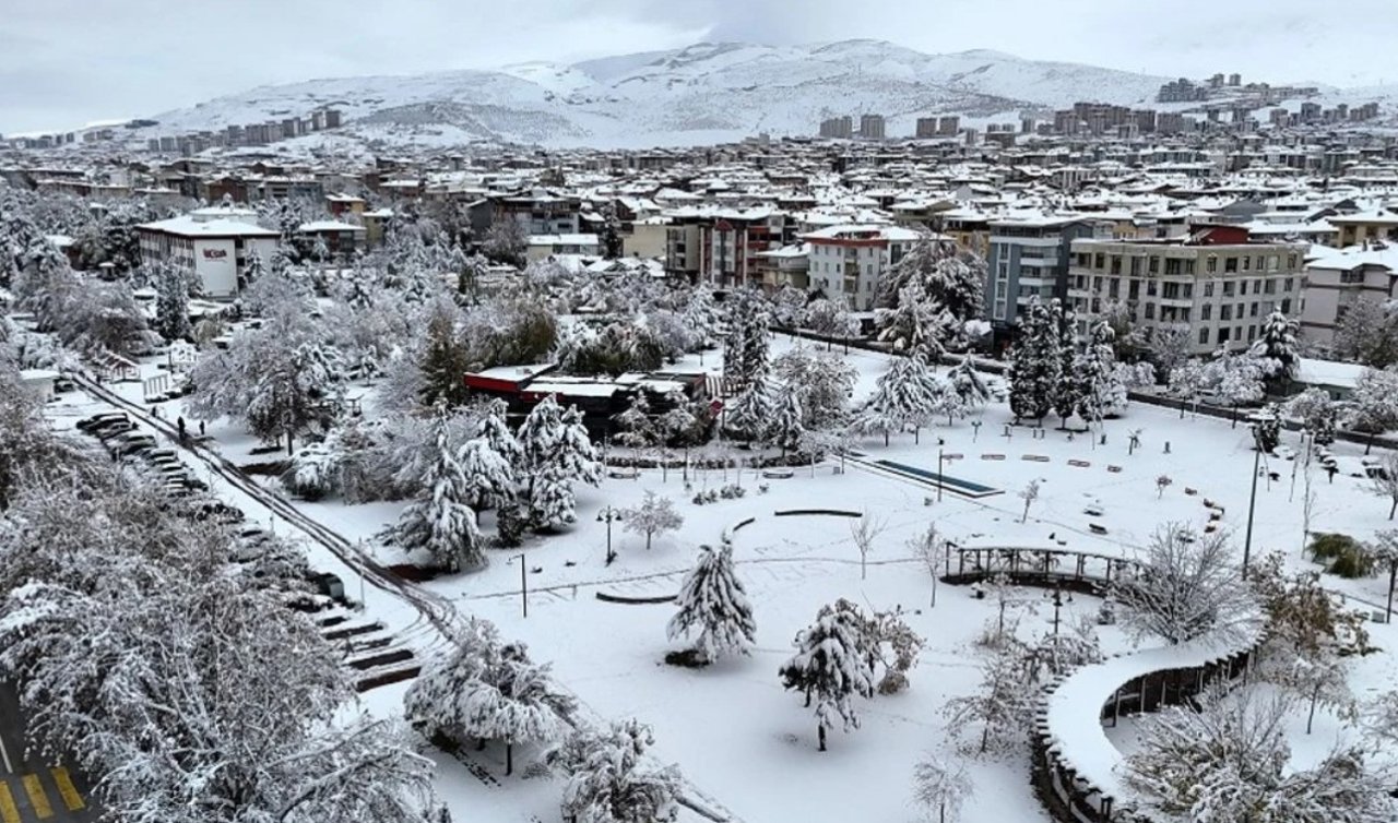 Yarın Malatya’da okullar tatil mi? Malatya’da okullar tatil edilecek mi? Malatya’da 6 Şubat’ta okullar tatil mi? Malatya 6 Şubat Hava Durumu