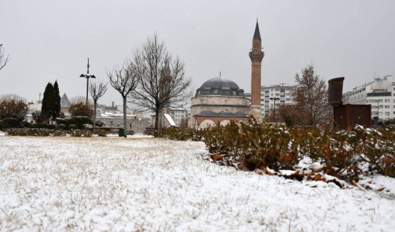 Sivas’ta yarın okullar tatil mi? 10 Şubat 2025 Pazartesi Sivas’ta kar tatili var mı, yok mu? Valilik açıklama yaptı mı?