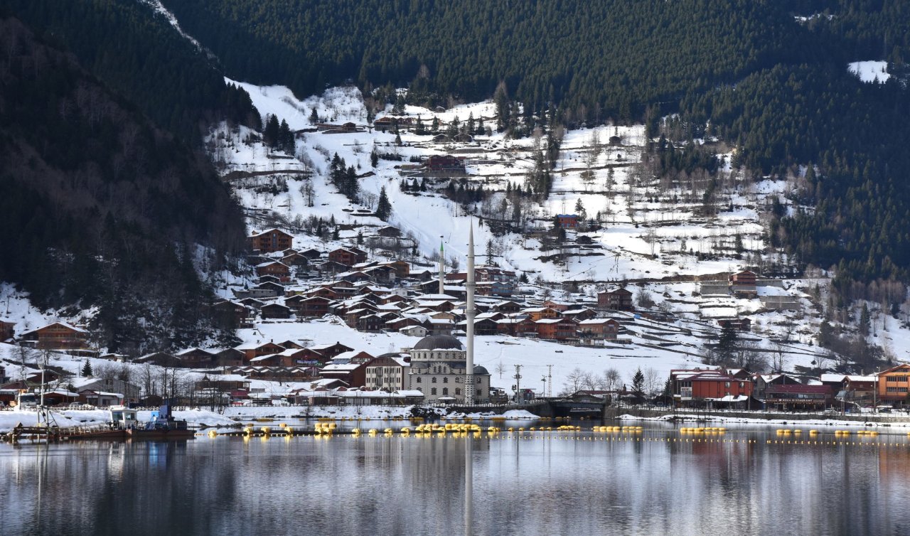 Trabzon’da yarın okullar tatil mi? 10 Şubat 2025 Pazartesi Trabzon’da kar tatili var mı, yok mu? Valilik açıklama yaptı mı?