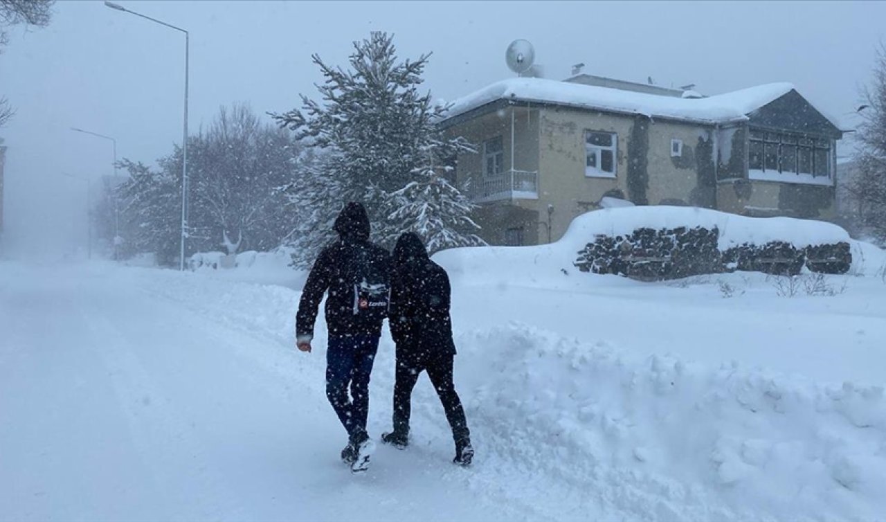 Ardahan’da yarın okullar tatil mi? 11 Şubat 2025 kar Ardahan’da kar tatili var mı, valilik açıklama yaptı mı? Ardahan’da yarın ders işlenecek mi?