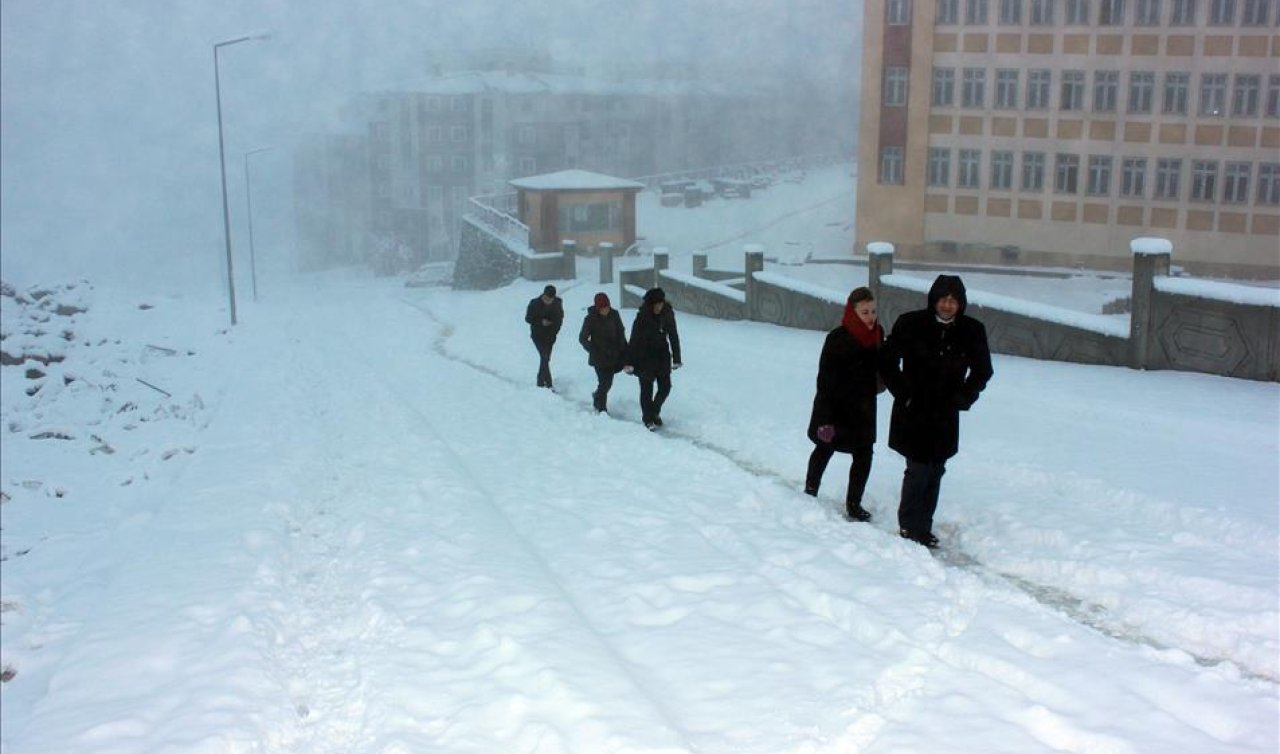 Yozgat’ta yarın okullar tatil mi? Yozgat’ta 19 Şubat (Yarın) okullarda kar tatili var mı, ders işlenecek mi? Valilik açıklama yaptı mı?	