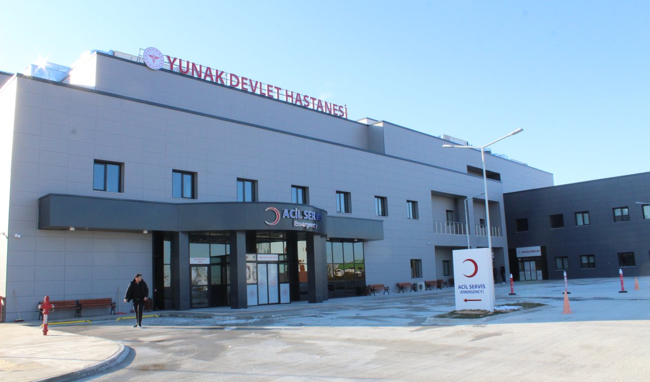 Yunak Devlet Hastanesi hasta kabulüne başladı