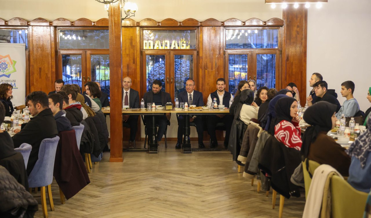 Başkan Kavuş Meram Gençlik Meclisi üyeleriyle iftarda buluştu